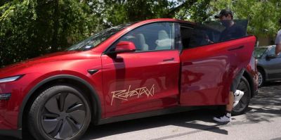 Всего за день после запуска роботакси компания Tesla подорожала на $80 млрд