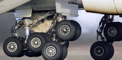 5 тонн под прикрытием: в Беларусь пытались провезти санкционные шины для авиалайнеров. Польская таможня все конфисковала