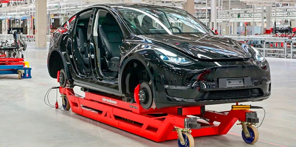 Инженеры Toyota разобрали Tesla Model Y и сказали, что "Это произведение искусства"