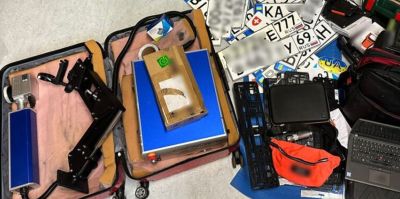 Парня и девушку из Беларуси подозревают в "перебивке" угнанных авто. Парочку задержали в Италии