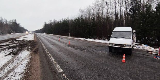 Утром под Борисовом перевернулась маршрутка с людьми. Пострадавших – 7 человек