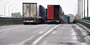 Беларусь ищет новые маршруты грузоперевозок в обход Казахстана