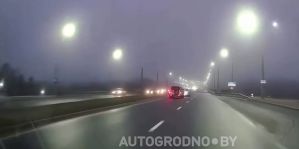 Должны ли водители пропускать в левой полосе авто, если это город? Свежее видео с объездной в Гродно