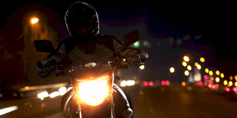 На Кремко в Гродно громко катался мотоциклист, а на Пригородной шумела компания в доме. В обоих случаях разбиралась милиция