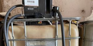 За два месяца водитель слил 5500 литров топлива. К делу подошел с размахом