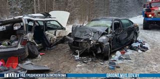 Под Островцом погибла женщина, 6 человек в больнице. Подробности ДТП