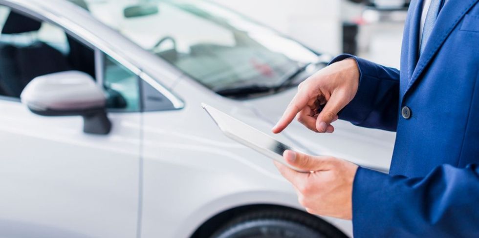 В Беларуси страховые брокеры рискуют остаться без работы. Что произошло