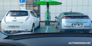 "Ушла эпоха": Евроопт в Гродно убрал бесплатную зарядную станцию. Сколько удалось сэкономить владельцам электромобилей?