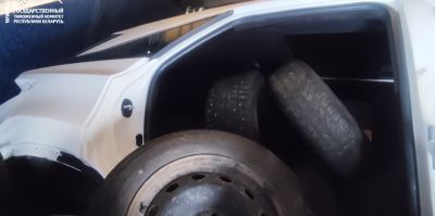 Из Литвы ввозили б/у запчасти. Гродненские таможенники вместо них обнаружили один Land Rover и два Lexus