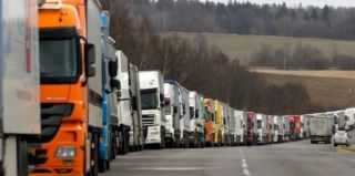 Перед выходными границы ЕС встали – более 6000 авто в очередях
