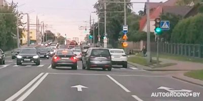 Есть ли смысл постоянно менять полосы в городе, в поисках быстрой? Видео из Гродно
