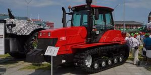 "Беларус" выпустил гусеничный трактор, который не портит асфальт