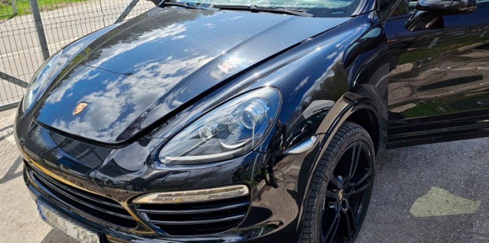 Этот Porsche Cayenne угнали в Германии и пытались ввезти в Беларусь. Документы были в порядке