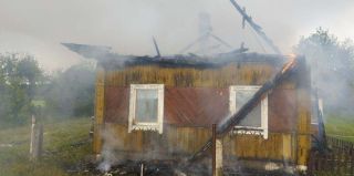 Молния ударила в дом – он сгорел. 4 пожара произошло в Принеманье в минувшие сутки