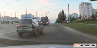 Почему важно смотреть в зеркала: ситуация в Гродно на Дзержинского
