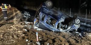 На М6 в Щучинском районе перевернулся Suzuki с 3-мя пассажирами. Спасенная спасателями женщина – в реанимации