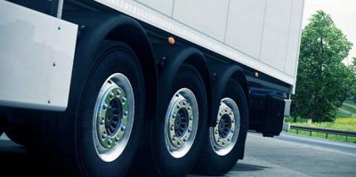 Полицейские проверили, как закреплен груз, и выписали штраф белорусу. А после проверки тахографа выписали еще один штраф