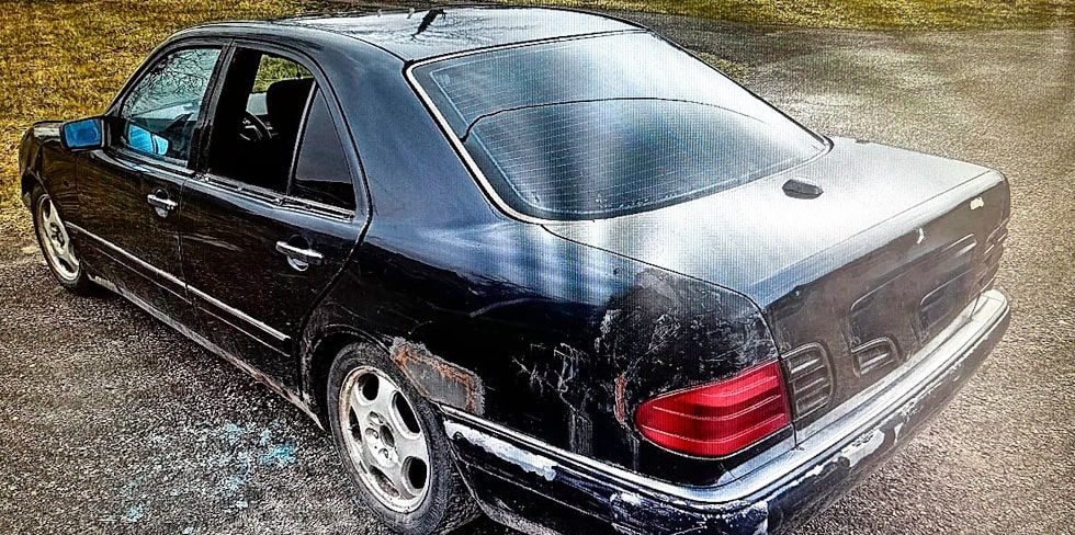 Такой Мерседес ребята из-под Дятлово хотели угнать, чтобы поехать на дискотеку