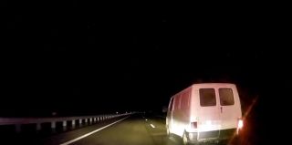 Пока гродненец угонял бус с Клецкова, повредил 4 автомобиля. Его догнали под Скиделем