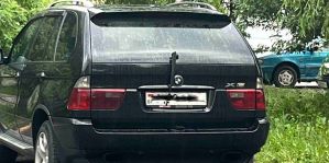 Один разозлился на BMW, вторая – на сожителя. А в итоге в Гродно ни за что пострадало 2 автомобиля