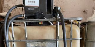 За два месяца водитель слил 5500 литров топлива. К делу подошел с размахом