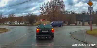 Как бьются автомобили на Кохановского-Терешковой. Посмотрите, чтобы не быть на их месте