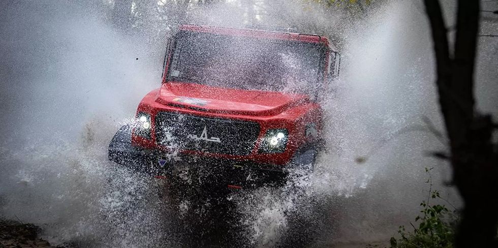 Лукашенко попросил устроить ему тест-драйв спортивного МАЗа