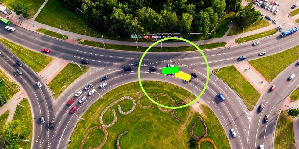 Водитель маршрутки: "Меня подрезали на кольце Славинского, теперь могу лишиться ВУ. Ищу очевидцев"