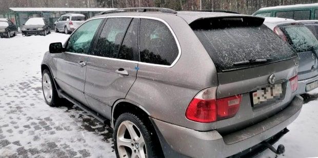 Литовцы остановили BMW белоруса в поисках мигрантов, а нашли кое-что другое. Авто конфискуют