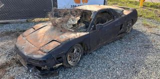 Honda NSX пролежала в реке более 15 лет. Посмотрите, как она сейчас выглядит