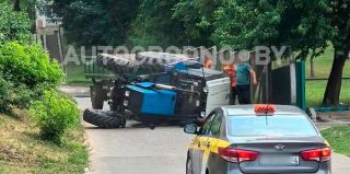 Во дворах Гродно перевернулся трактор. Как это произошло? Версия читателя