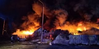 На пожаре химсклада в Колодищах погиб водитель. При чем здесь перекись водорода, рассказали в СК 