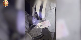 В Беларуси за взятки задержаны гендиректор и заместитель дорожно-строительной компании. Их взяли с поличным