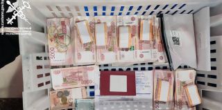 Против россиянина возбудили дело за попытку вывоза крупной суммы из Беларуси