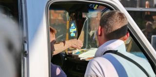 Во всех маршрутках появятся платёжные терминалы, но рассчитаться картой можно будет не везде