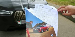 Фирма купила дорогущий BMW iX – и он "посыпался". "Сразу отказала печка, а через 14 000 км пришлось менять рычаги"