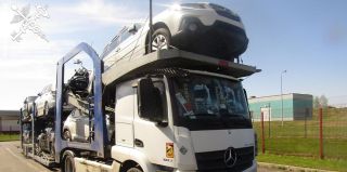 В Беларусь въезжали 3 автовоза легковушек. Их оценили в 240 тысяч рублей. Но таможенники не поверили