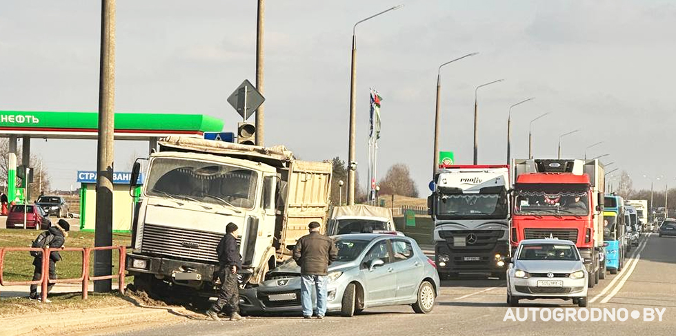 На Девятовке произошла авария, которую пока никто не может объяснить. Видео