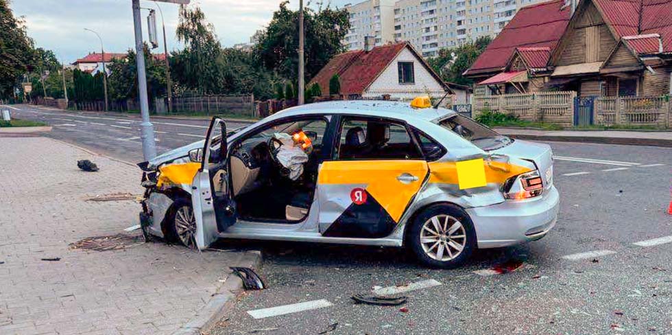 В ГАИ Гродно прокомментировали аварию с такси на перекрестке Лидской и проспекта Космонавтов