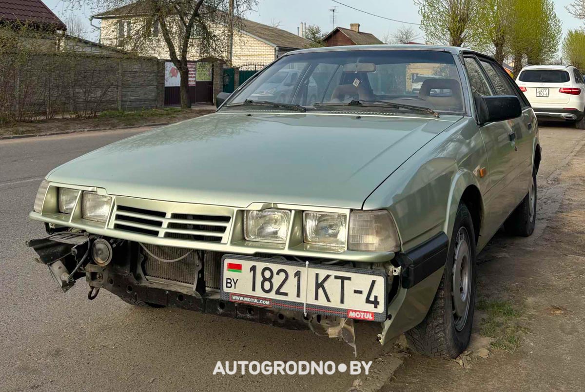 Mazda 626 GC 1985 года выпуска (01)