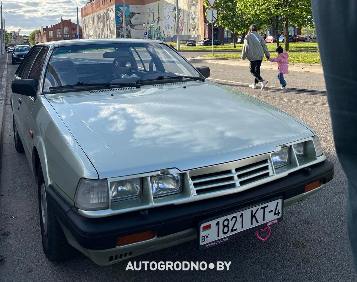 Mazda 626 GC 1985 года выпуска (13)