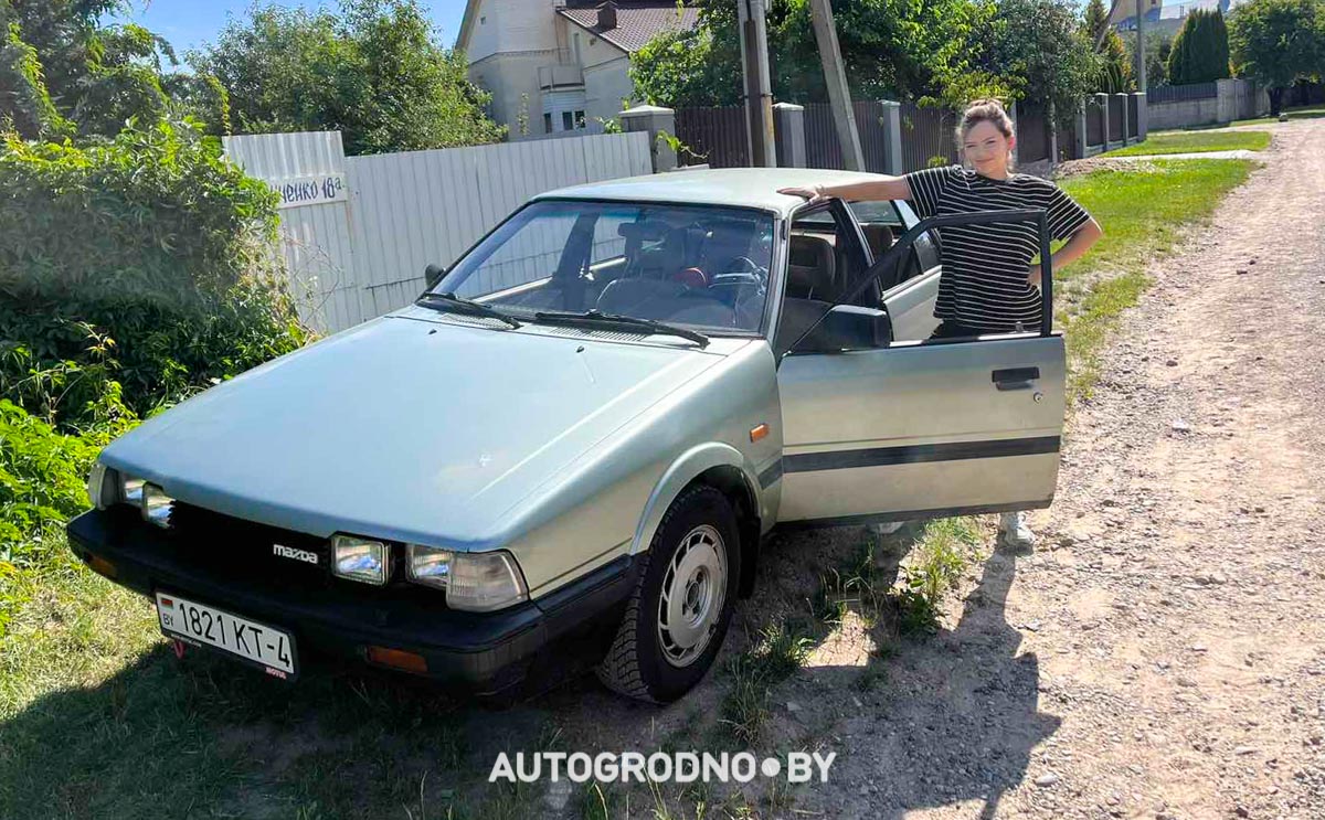 Mazda 626 GC 1985 года выпуска (49)