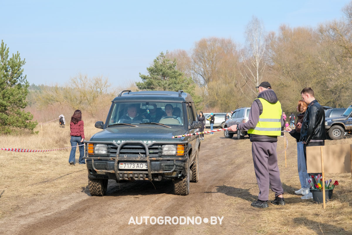 Соревнования на внедорожниках в Гродно