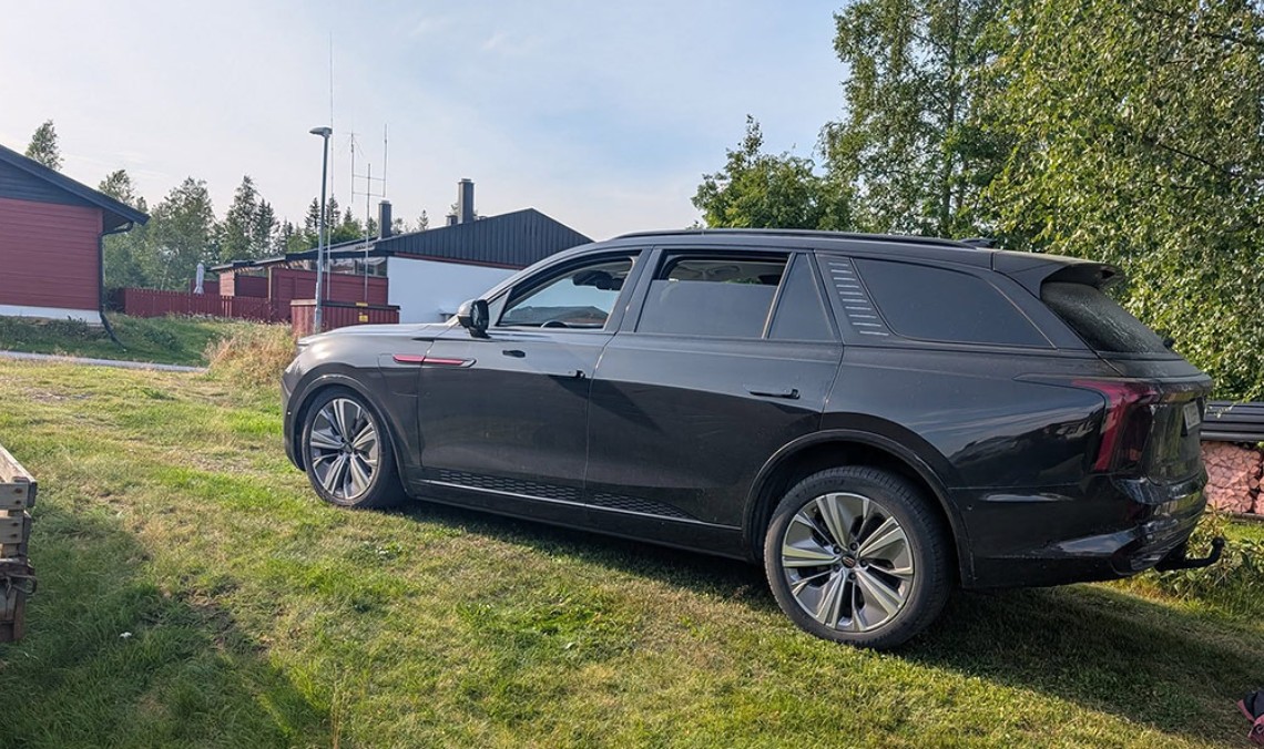Hongqi E HS9