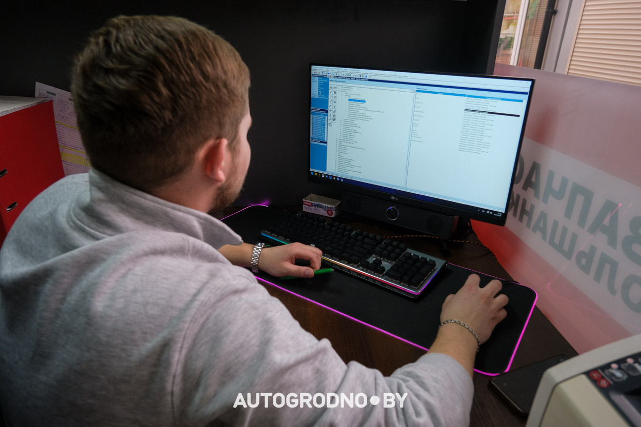 Магазин запчастей в микрорайоне Ольшанка в Гродно