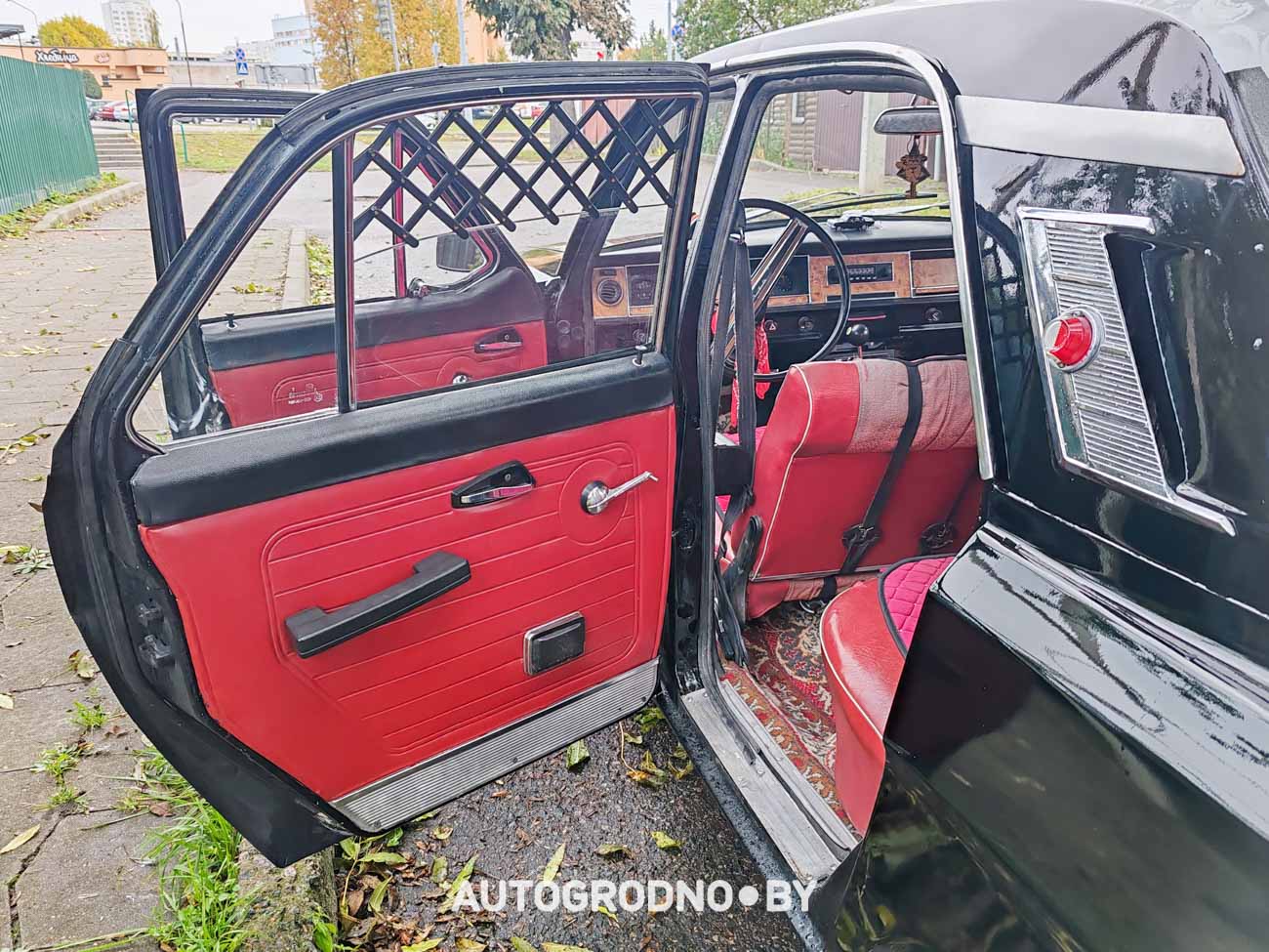 В Гродно восстановили ВОЛГУ ГАЗ 24