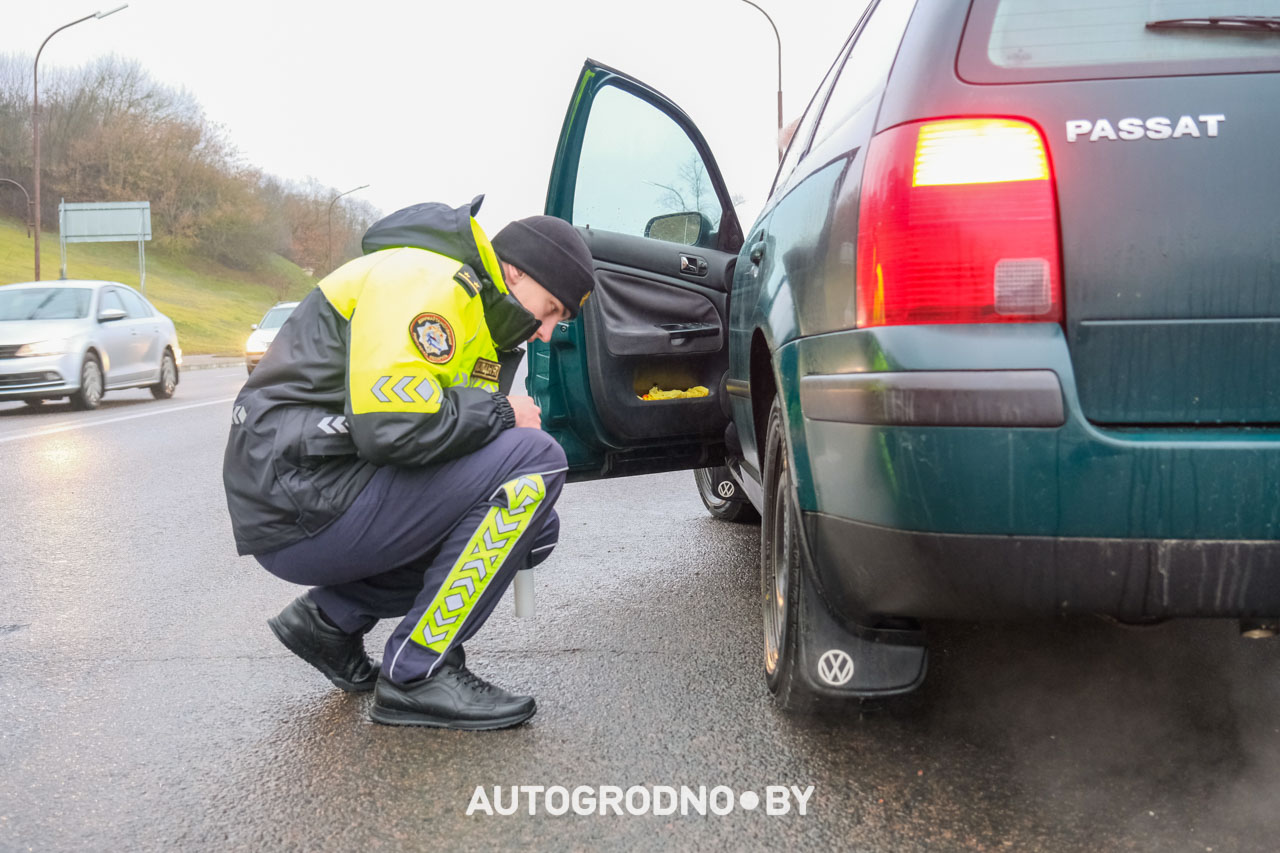 Рейд ГАИ Гродно - на летних или зимних шинах ездят водители Беларуси