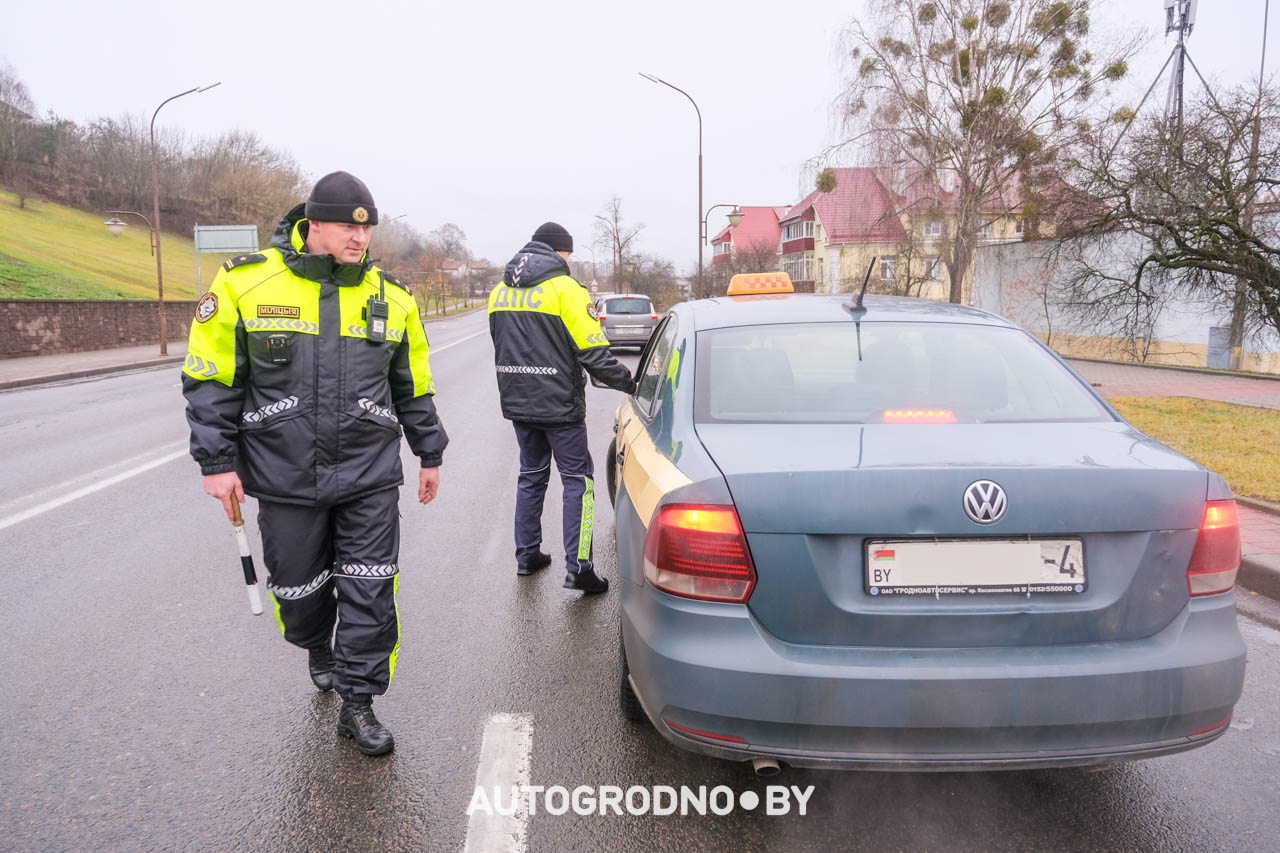 Рейд ГАИ Гродно - на летних или зимних шинах ездят водители Беларуси