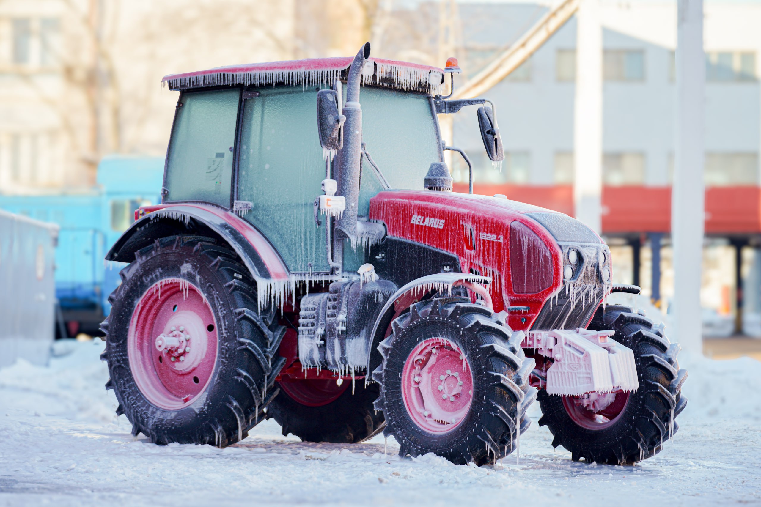 В Беларуси заморозили трактор МТЗ и попытались завести – получилось?