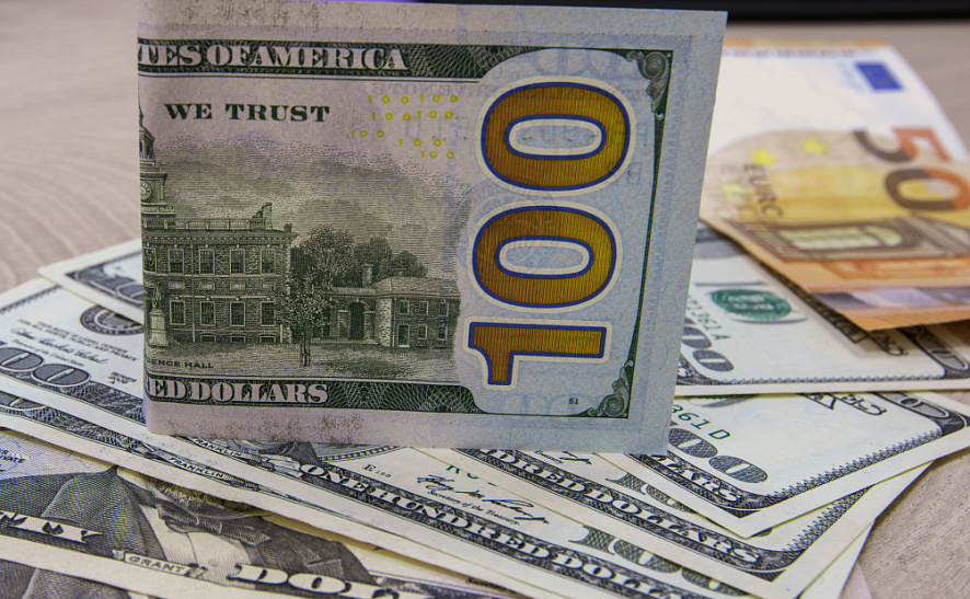 finansy valyuta prokur 01